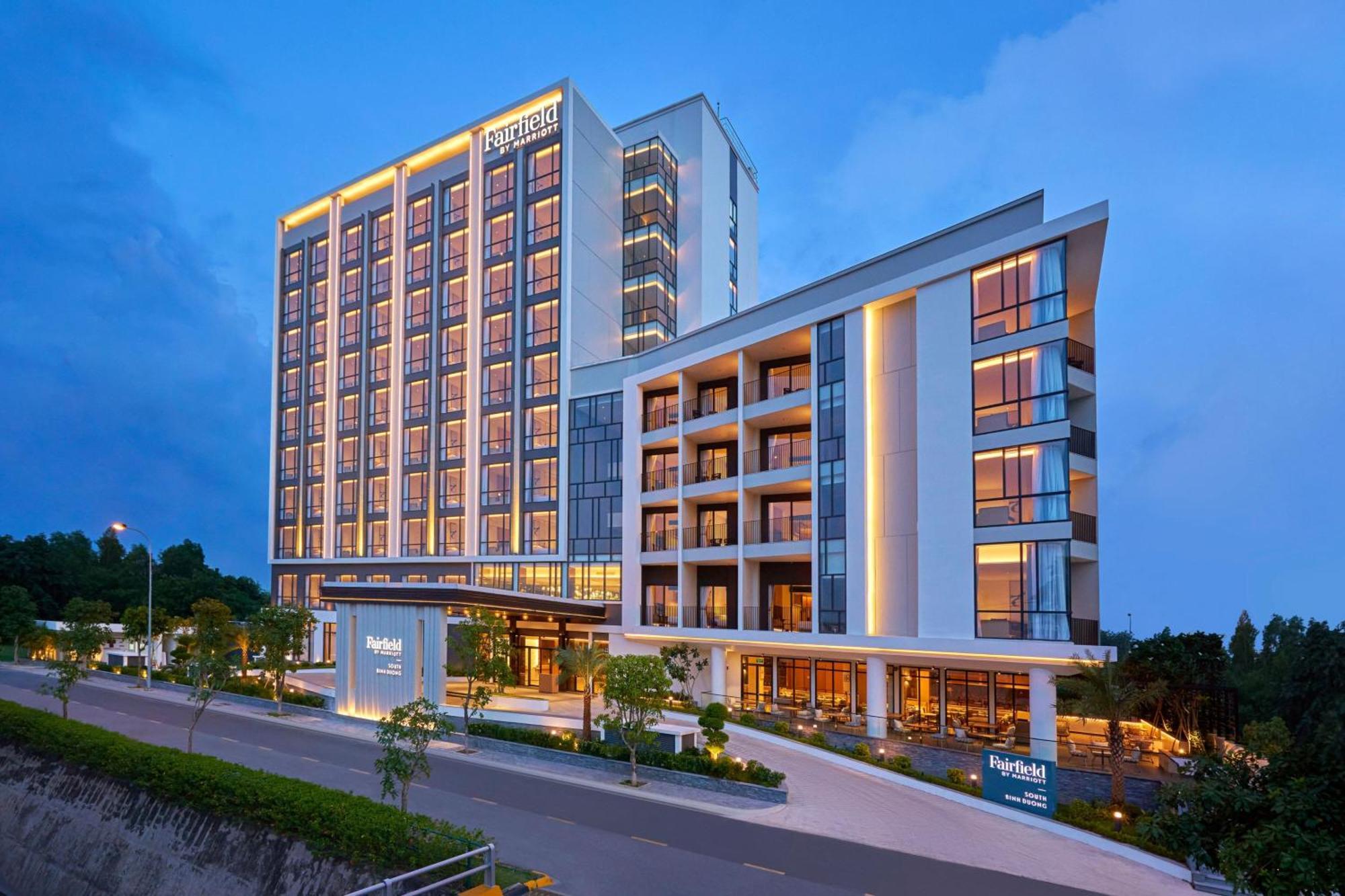 ホテル Fairfield By Marriott South Binh Duong トゥアン・アン エクステリア 写真